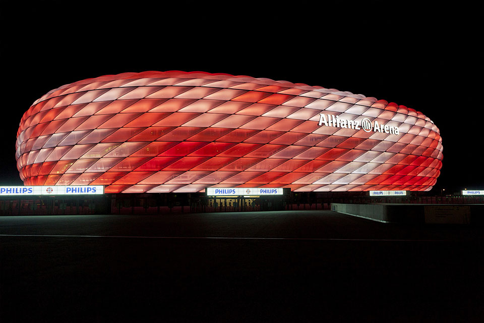 Voetbalstadion Allianz Arena ~ München, Duitsland ~ 2001-2005 ...
